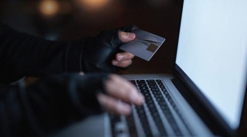 Caz incredibil în Franța! A furat 200.000 de euro dându se drept un fotbalist celebru! Metoda incredibilă cu care a păcălit sistemul