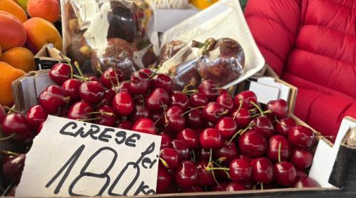Cireșe cu 180 de lei kilogramul în piețele din România! „S au dat ca pâinea caldă, nu ducem lipsă de clienți”