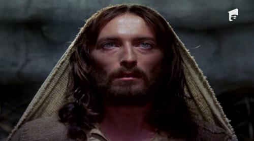 Cum arată în 2026 actorul care l a interpretat pe Iisus în „Iisus din Nazaret”