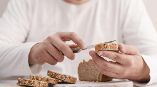 De ce te poți îngrășa de la pâine chiar și fără să consumi mai multe calorii, potrivit unui nou studiu