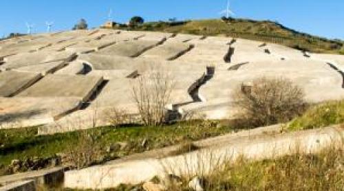 De ce un oraş întreg a fost ingropat în beton