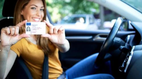 Fără amenzi pentru șoferi. Permisul auto și talonul ar putea să nu mai fie prezentate fizic