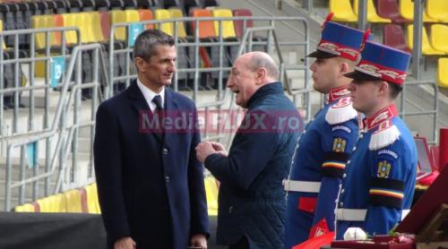 Gest de mare bun simț făcut de Traian Băsescu la căpătâiul lui Mircea Lucescu! Răzvan Lucescu l a îmbrățișat FOTO și VIDEO