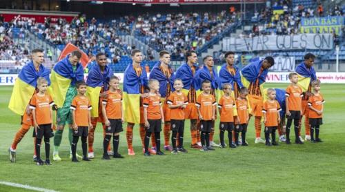 Gestul de neînțeles al lui Șahtior Donețk la primul meci după moartea lui Mircea Lucescu. Cum s au prezentat fanii