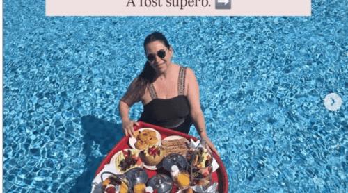 „M a umplut de apă din cap până n picioare”. Oana Roman, deranjată de vecinii de hotel, în vacanța de ziua ei