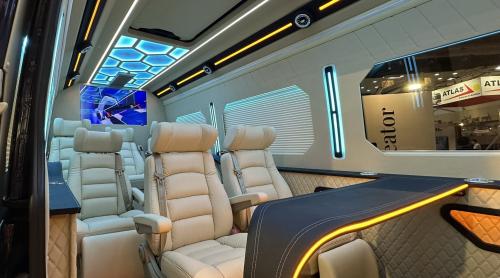 Microbuze de 28,8 milioane de euro pentru IGSU: cine a câștigat licitația și ce legături apar cu un apropiat al lui Klaus Iohannis