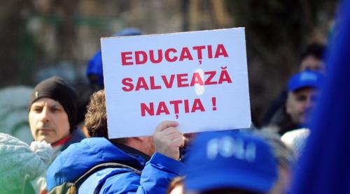 Noua lege a salarizării scade veniturile profesorilor cu 20%