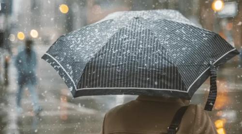 Prognoza meteo 2 aprilie. Ploi cu aspect de furtună în România. ANM anunță zonele afectate