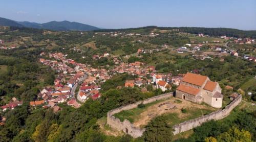 S au mutat din New York într un sat din Sibiu: viața care i a făcut să uite definitiv de America