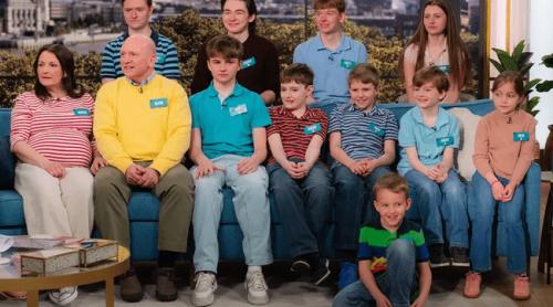 Un cuplu cu 13 copii dezvăluie cât cheltuie lunar pe mâncare și cum gestionează o familie atât de mare. Consumul săptămânal este impresionant