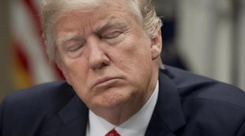 Un fost consilier al lui Trump spune că președintele SUA prezintă semne de declin cognitiv accelerat: „Este un simptom clasic al demenței”