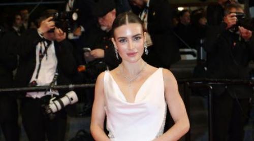 Ana Bodea a atras privirile la Cannes într o ținută de zeiță a Greciei Antice. Detaliul lateral care a furat atenția tuturor