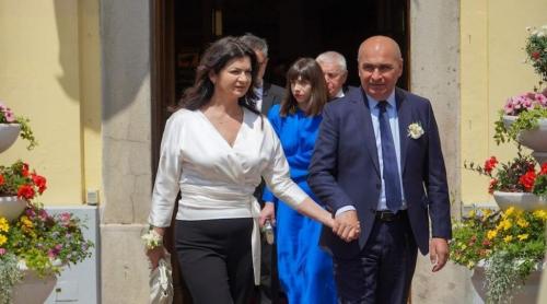 Cine este și cum arată partenera lui Ilie Bolojan