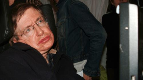 Detalii inedite din viața lui Stephen Hawking. Era privit cu îngrijorare de tatăl său în perioada studenției: „Stă prin casă fără prea multă iniţiativ”