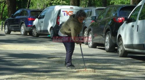 EXCLUSIV Gropile de pe Șoseaua Nordului, de lângă parcul Herăstrău, acoperite doar cu pietriș. Noaptea minții în zona de lux a Capitalei FOTO și VIDEO