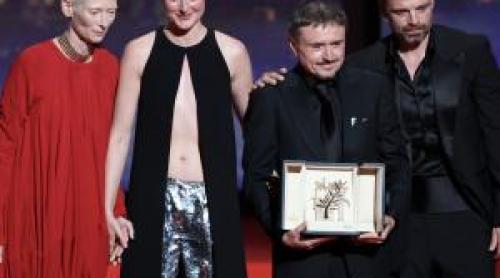 Filmul "Fjord", regizat de Cristian Mungiu, a câştigat trofeul Palme d'Or la Cannes 2026. Reacția regizorului