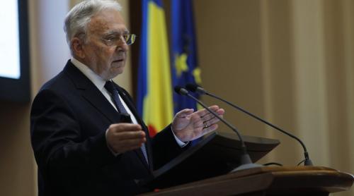 Isărescu recunoaște că BNR a intervenit pe piață, cumpărând valută: Nu am ținut cursul artificial și asta se vede din evoluția rezervelor