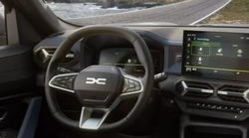 Mașina comunistă va avea un nou model după o pauză de 50 de ani » Au copiat Dacia: imagini în premieră