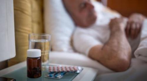 Nu te întinde după ce iei antibiotice! Regula de 30 de minute care îți poate salva sănătatea. Ce avertizează un specialist