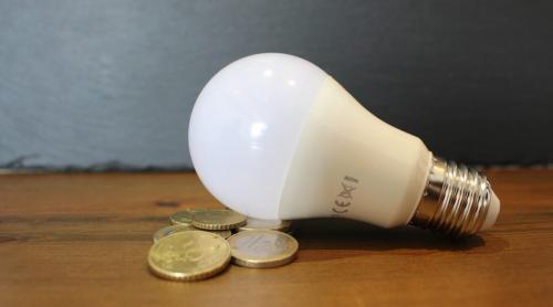 Românii care primesc gratuit 100 kWh de energie! Cine beneficiază de proiectul Electrica Furnizare