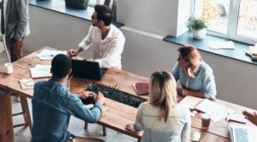 Salarii de peste 8.000 de euro pe lună într o ţară mică din Europa. Se caută şi angajaţi români