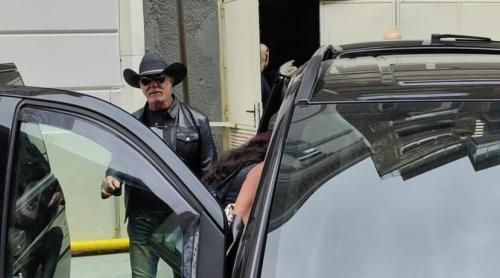 Trupa Metallica, pregătită de marele concert de pe Arena Națională! Primele imagini cu plecarea de la hotel în uralele fanilor FOTO și VIDEO