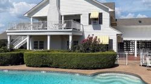 Acasă la J.R. Ewing, capul răutăților din serialul Dallas: cum e în realitate ferma Southfork, locul unde s a născut capitalismul românesc