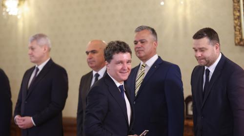 Avertisment de la Oxford: „Asistăm la o dinamică periculoasă”. Corneliu Bjola compară manevrele lui Nicușor Dan cu tacticile lui Carol al II lea