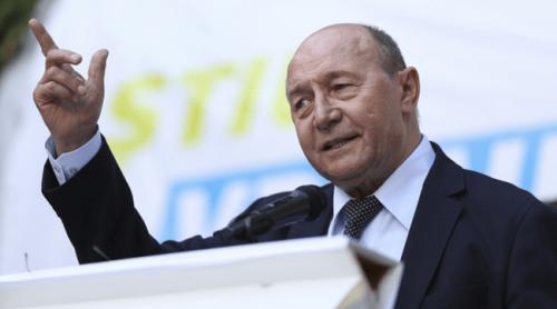 Ce i reproșează Băsescu lui Nicușor Dan în negocierile pentru formarea Guvernului: „Unul mai bun nu avem”