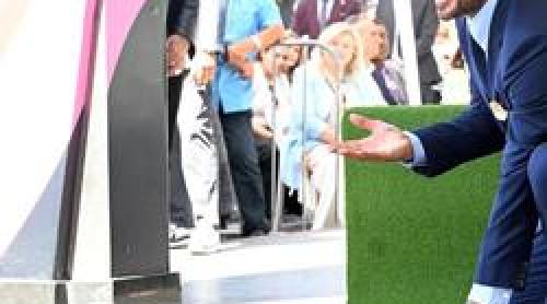 Cum se îmbogățește David Beckham datorită pauzelor de hidratare de la Campionatul Mondial