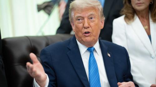 Donald Trump, decizie neașteptată în ziua în care a început Cupa Mondială! Ce a făcut președintele SUA la o zi după ce amenința că va „lovi puternic” Iranul