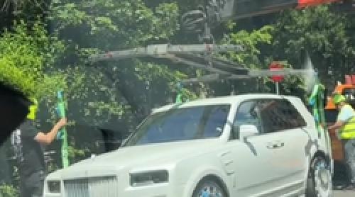 I au ridicat Rolls ul lui Mirel Rădoi » Imaginile cu mașina de 700.000 de euro s au viralizat: „Îmi pare rău, băietu'!”