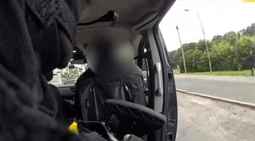 Infractor prins după o urmărire spectaculoasă. Un șofer și a oferit mașina polițistului: „Urcați în spate!”