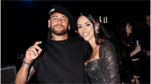 Iubita lui Neymar este însărcinată cu alt treilea copil. Cum a reacționat fotbalistul când a aflat sexul copilului
