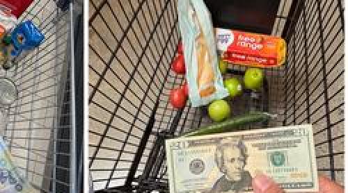 Preţurile din Los Angeles sunt ireale: ce poţi cumpăra la supermarket cu 100 de lei