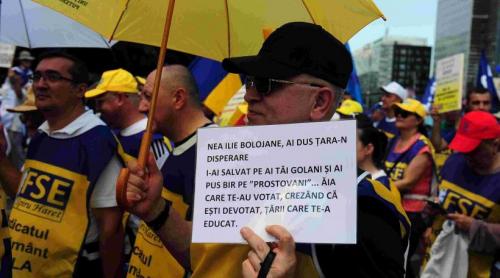 Profesorii au luat 3 la salarizare. Sunt mai aproape de muncitorii necalificați, pe grilă