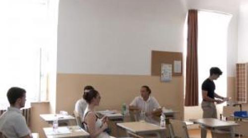 Săli fără AC şi temperaturi infernale la BAC. De ce şi au rescris lucrările unii elevi