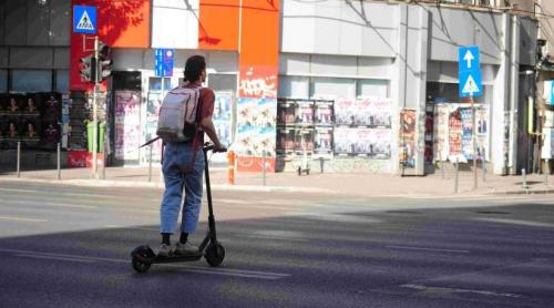 Se pregătesc noi reguli pentru trotinetiști. Casca devine obligatorie pentru toți