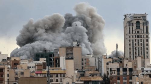 Start într un război total sau joc de negociere? Ce se ascunde în spatele noilor atacuri dintre SUA și Iran