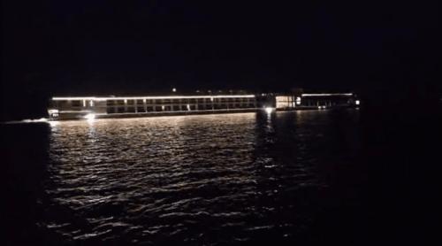 Alertă de gradul 0 pe Dunăre. Navă elvețiană cu 238 de persoane la bord, eșuată pe fluviu în Mehedinți
