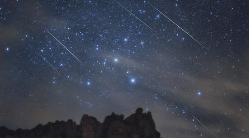Două roiuri de meteori ajung la apogeu. Spectacol pe cer în noaptea de joi spre vineri