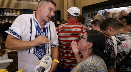 După deschiderea cu scandal, acum cam bate vântul în magazinul lui Donca. „Scump, dom’le, scump!”