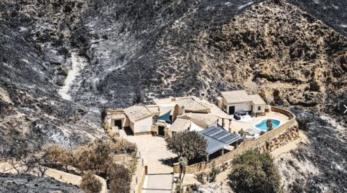 Ironie cumplită a sorții: doi soți au murit încercând să scape de incendiu, dar vila lor a rămas neatinsă de flăcările din Spania