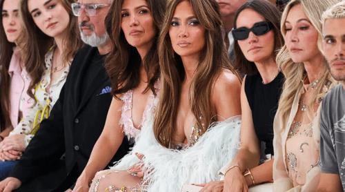 Jennifer Lopez și sora ei au întors privirile la Paris Fashion Week. Cum s au afișat cele două la eveniment, cu puțin timp înainte ca vedeta să împlinească 57 de ani