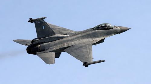 O dronă doborâtă de un F 16 la 80 km de București. Nicușor Dan explică de ce a fost posibilă interceptarea târzie