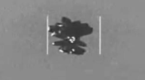 Pentagonul a făcut publice cele mai noi imagini cu un UFO! Se vede foarte bine cum arată