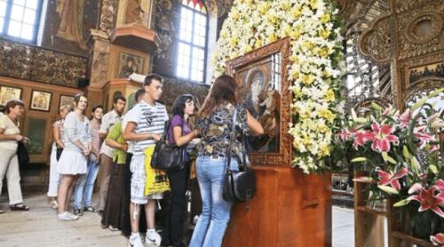 Postul Adormirii Maicii Domnului începe vineri. Unde sunt sunt cele mai cunoscute icoane cu Maica Domnului    