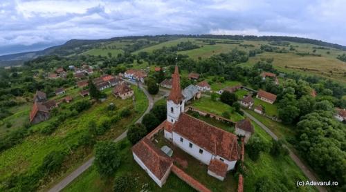 Satul părăsit de sași, readus la viață de români și străini. O tânără din München: „Această viață era greu de realizat în Germania” 