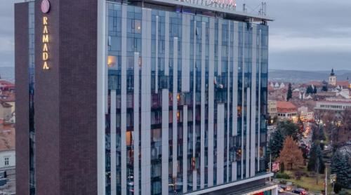 Secretele managerilor de succes: Strategiile care salvează turismul în România