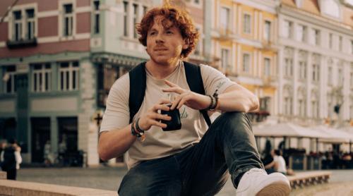 Un vlogger american impresionat de România dezvăluie de ce riscăm să alungăm toți turiștii: „Oamenii simt că sunt jefuiți”
